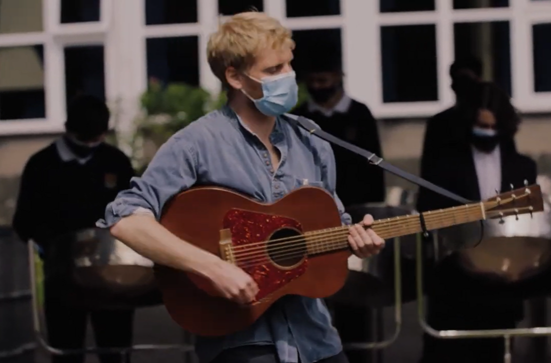 Prosiect Plethu: Gwilym Bowen Rhys x Ysgol Fitzalan