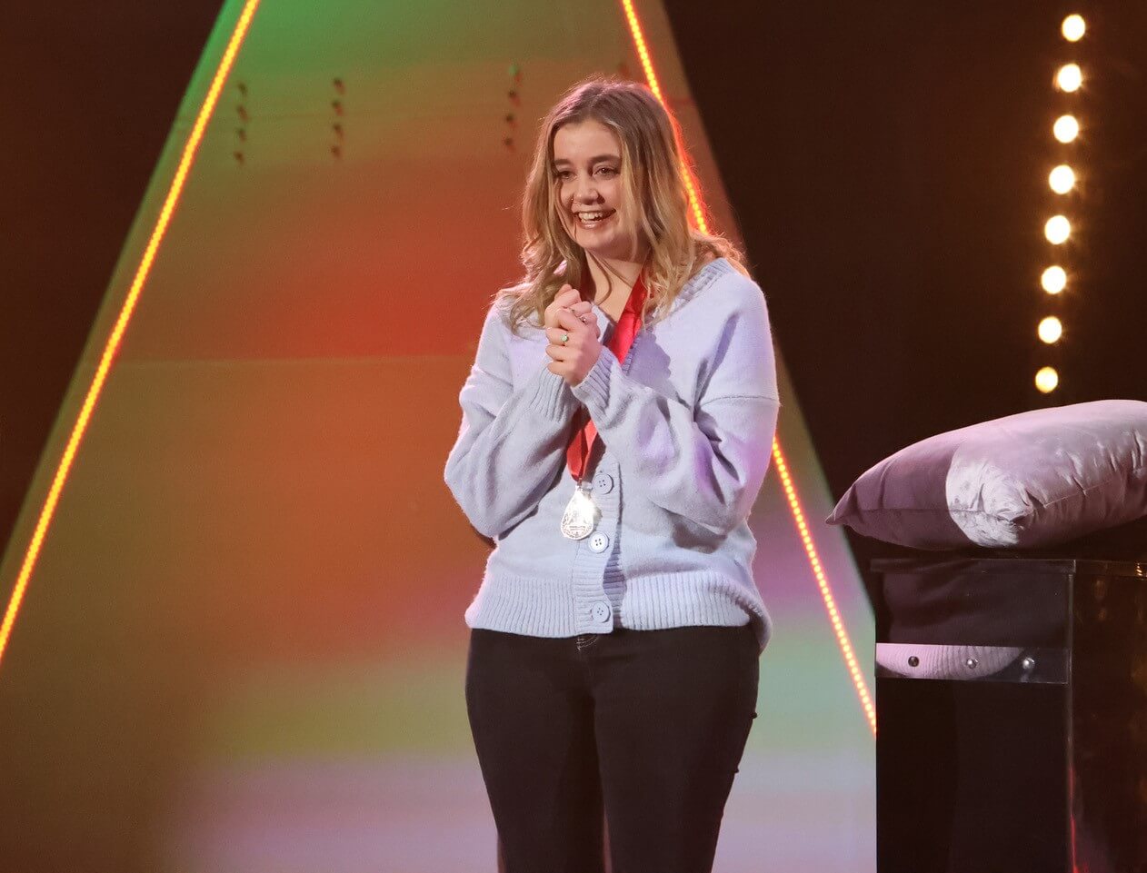 Mali Elwy, winner of the Urdd's 2022 Bryn Terfel Scholarship